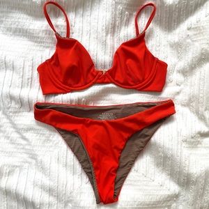 Acacia Manhattan and Zuma Persimmon. Medium